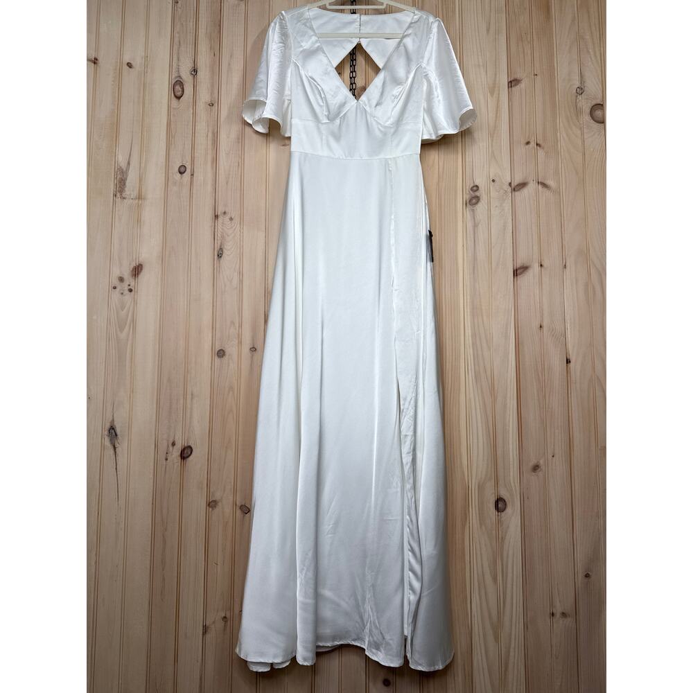 NWT Lulus Elegant Confidence White Satin Flutter Sleeve Cutout Maxi Dress Size M - Picture 2 of 11